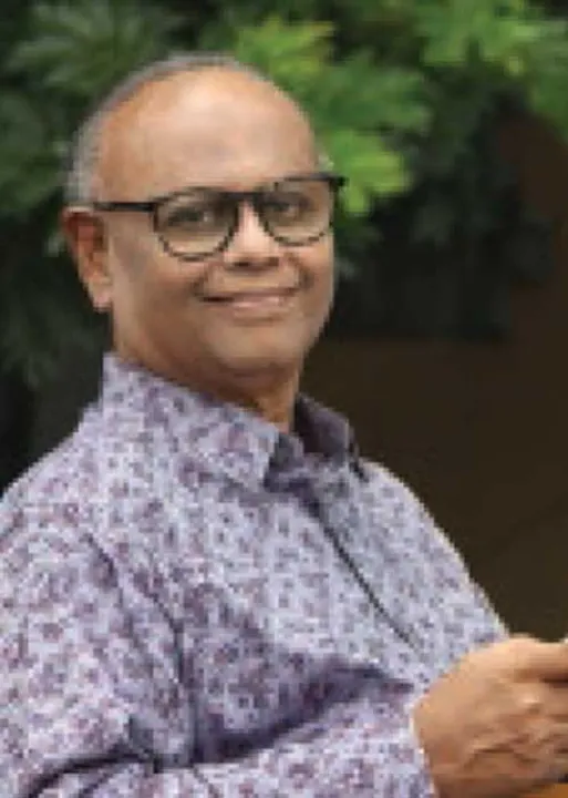  ஹைடெக் நகரத்துச் சுவரோவியங்க கலை விமர்சகர் இந்திரன்