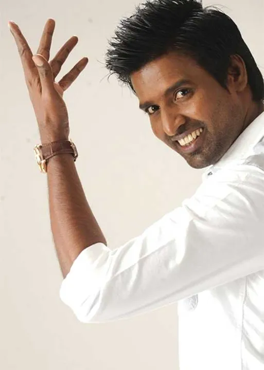  சுழற்றியடிக்கும் நில சர்ச்சை மோசடியில் முன்னாள் டி.ஜி.பி.? சூரியைச் சுற்றும் புது குரூப்!