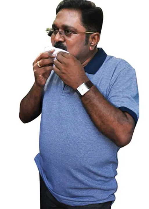  பந்தாடப்படும் விசுவாசிகள்! கண்டுகொள்ளாத தினகரன்!