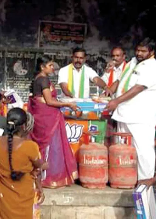  கொடைக்கானல் மலையில் வலைவிரித்த பா.ஜ.க.! - கழகங்களின் வாக்குகள் கபளீரம்!