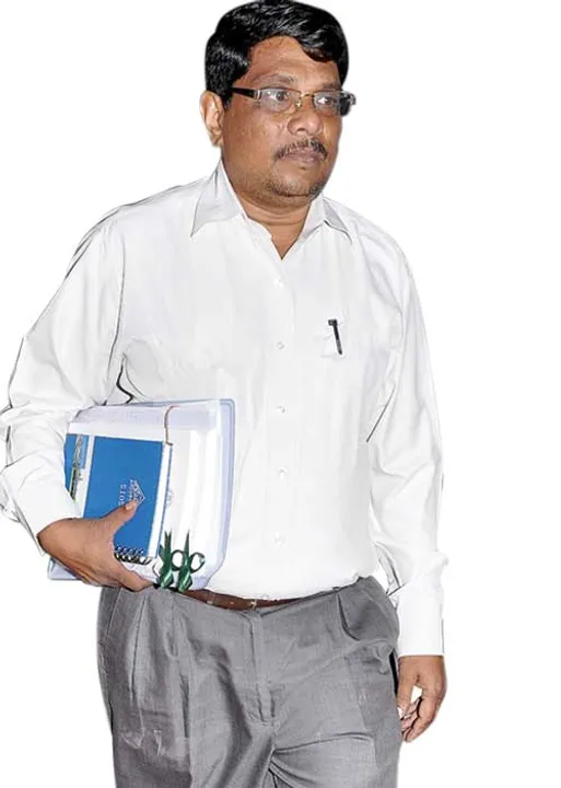  ராங்-கால்! தலைமைச் செயலாளருக்கு தேர்தல் சீட்! அ.தி.மு.க.வா? தி.மு.க.வா? ஆட்சி மாற்ற ஊசலாட்டத்தில் ஐ.ஏ.எஸ். அதிகாரிகள்!
