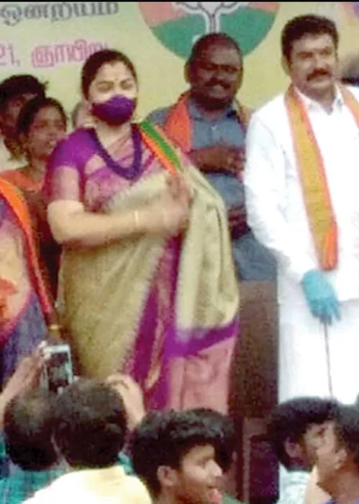  சிக்னல் பொங்கல் விழாவில் பொங்கிய குஷ்பு!