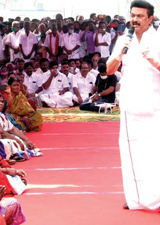  சிக்னல்  வாபஸ் வாங்குங்க! ஸ்டாலின் கண்டிப்பு!