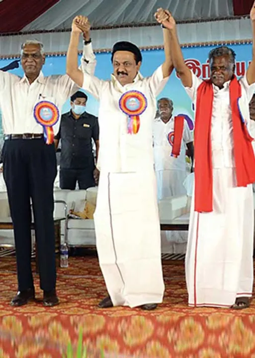  தி.மு.க. கூட்டணிக்கு மேடை அமைத்த தோழர்கள்!
