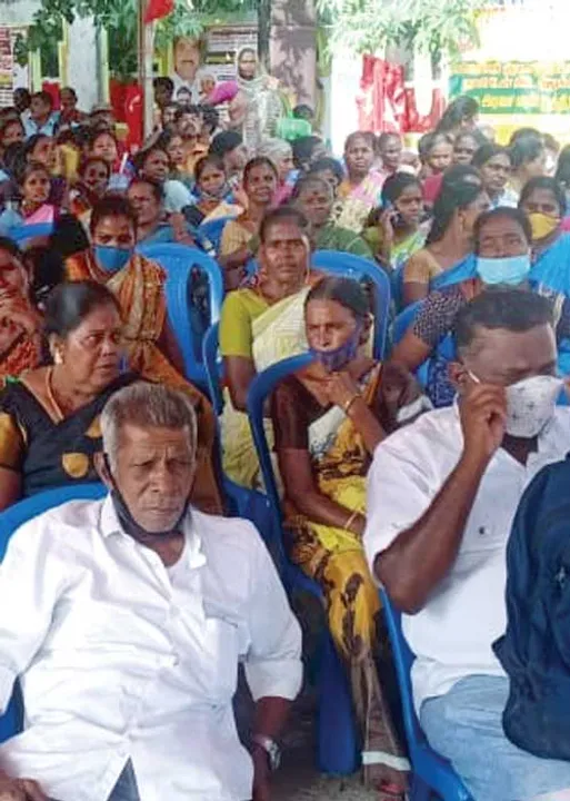  தூக்கிவீசிய மாநகராட்சி! பரிதவிக்கும் தூய்மைப் பணியாளர்கள்!