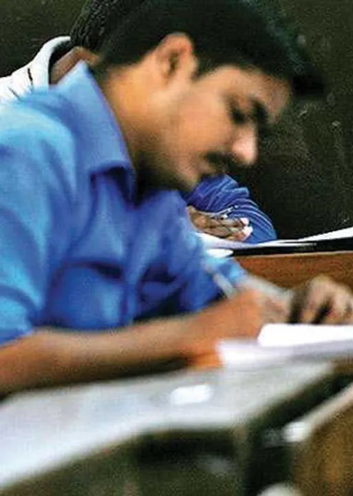  தேர்வு : எம்.முகுந்தன் தமிழில் : சுரா