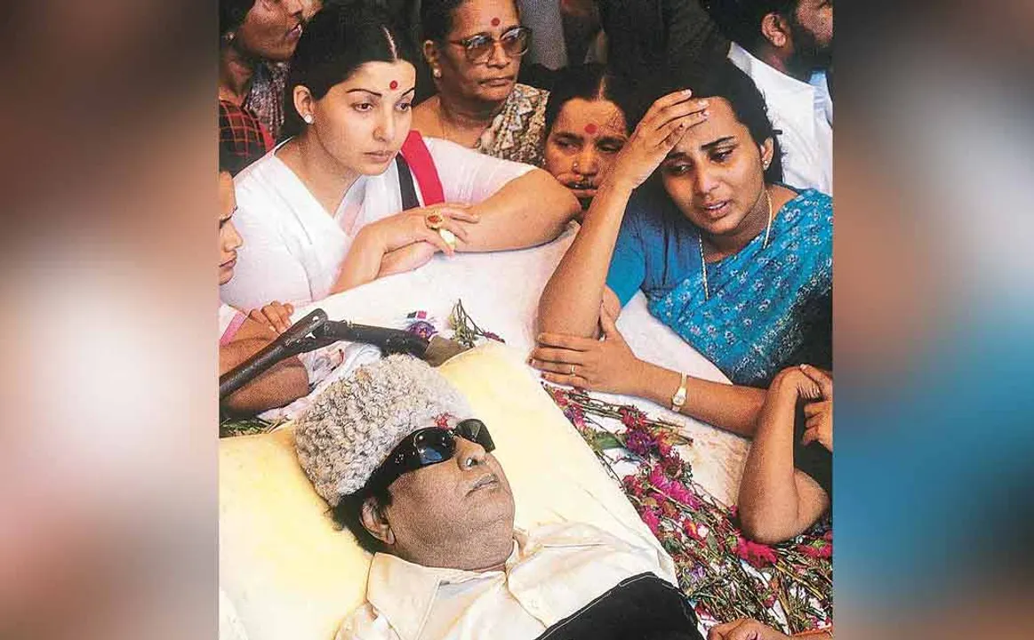  தான் தாக்கப்பட்டதாக ஜெ., கொடுத்த புகார்! அதன்பின் நடந்த அரசியல்!