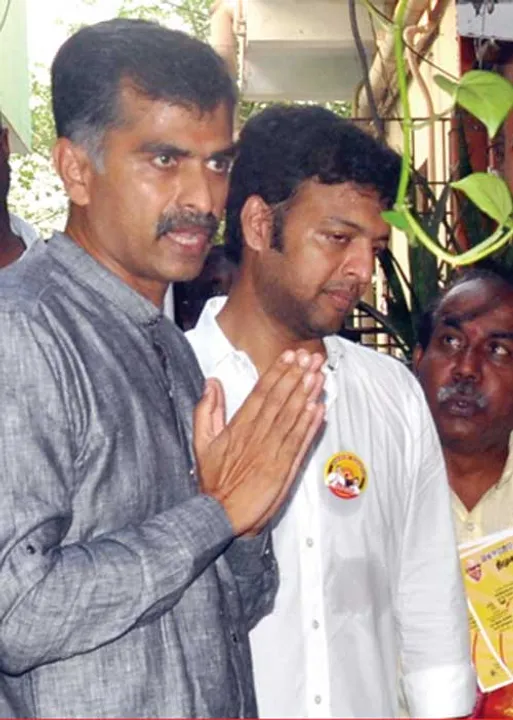  சிக்னல்  களத்தைக் கலக்கும் வைகோ மகன்!
