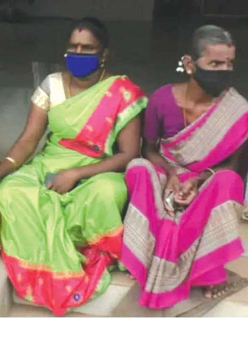  சிக்னல்  அமைச்சர்களை வட்டமிடும் காக்கைகள்!