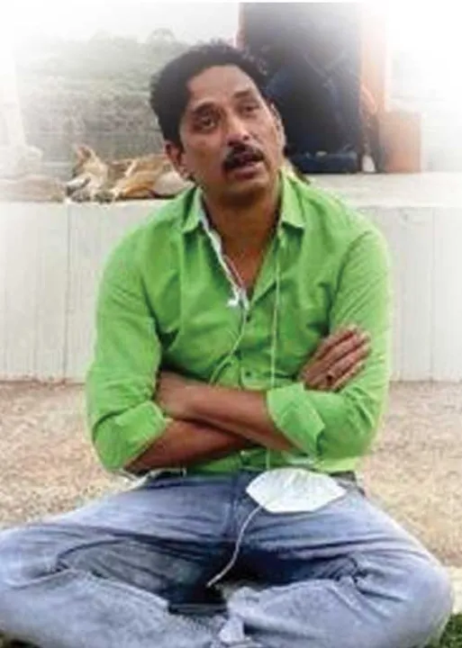  வங்கி வேலையை விட்டு வெட்டியான் சேவை!