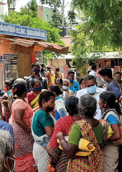  சிக்னல் அகிலாவின் ஜலக்கிரீடை