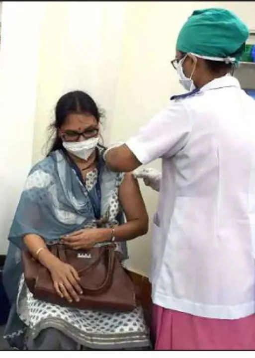  இந்தியாவின் திருத்தப்பட்ட கோவிட் -19 தடுப்பூசி கொள்கை
