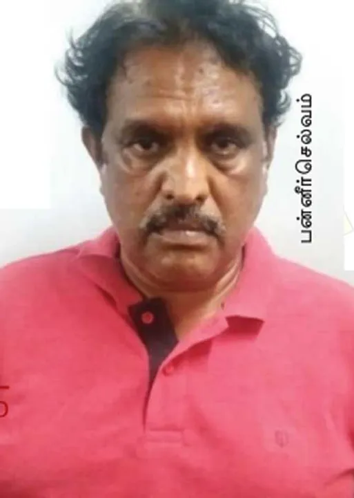  மோசடி மன்னனின் இரும்பு பெட்டகம்! காவல் காக்கும் போலீஸ்!