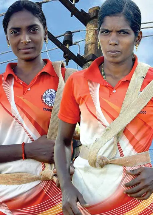  ஆண்களை மிஞ்சும் துணிச்சல் பெண்கள் -மின்வாரியத்தில் ஆச்சரியம்!