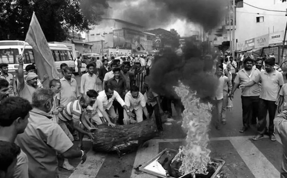  விரட்டிய கர்நாடகம்! தாய்மண்ணிலும் தவிக்கவிடப்பட்ட தமிழர்கள்! 