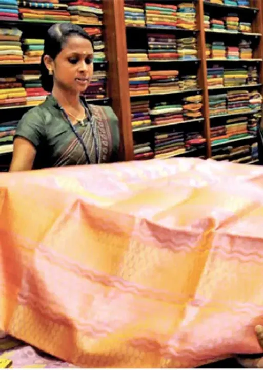  பணியாளர்களுக்கு பரிவு காட்டிய சட்டம்! -சபாஷ் வாங்கிய தொழிலாளர் நலத்துறை!