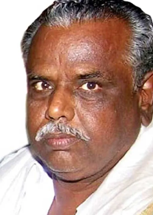  இப்போதும் செய்யாதுரை கொடி பறக்கிறது!-நடைமுறையை மாற்றிய நெடுஞ்சாலைத்துறை!