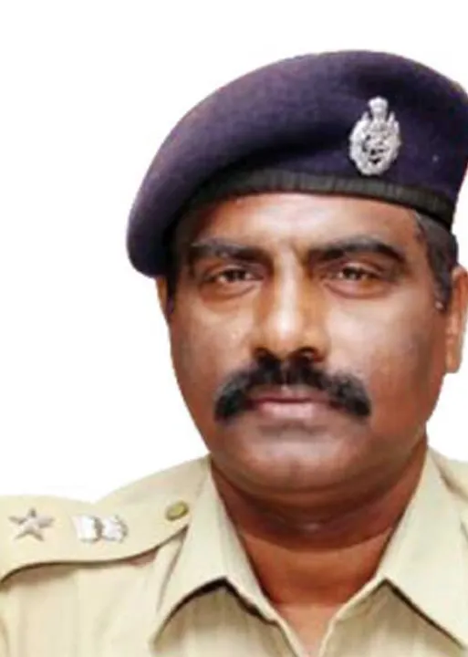  மறிக்கப்பட்ட அமைச்சரின் கார்... பலிகடாவாகும் எஸ்.பி?!