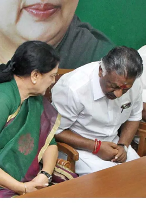  இ.பி.எஸ். Vs ஓ.பி.எஸ். சசிகலா சதுரங்க ஆட்டம்! -அ.தி.மு.க.வில் டென்ஷன்!