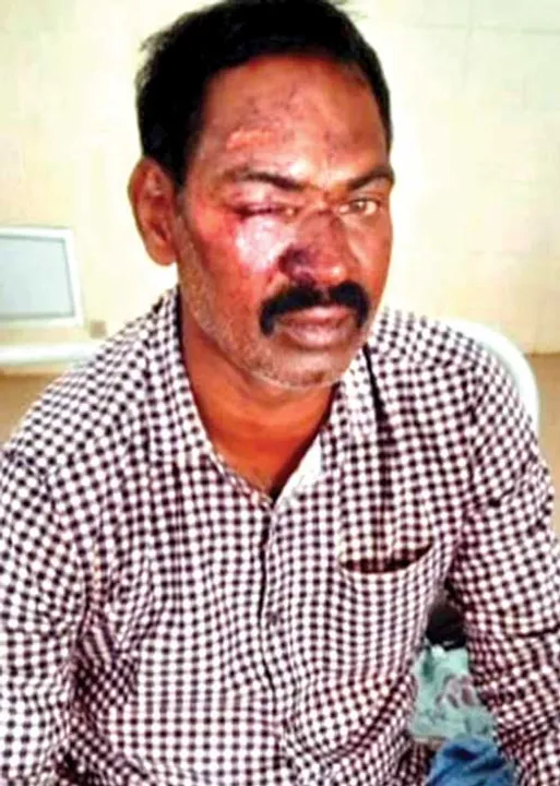  மணல் திருடர்களோடு மது விருந்து! வாக்கிடாக்கியை பறிகொடுத்த ஏட்டு!