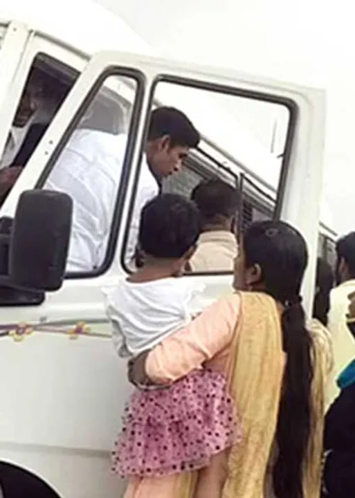  பொள்ளாச்சி குற்றவாளிகளுக்கு போலீஸ் சலுகை!