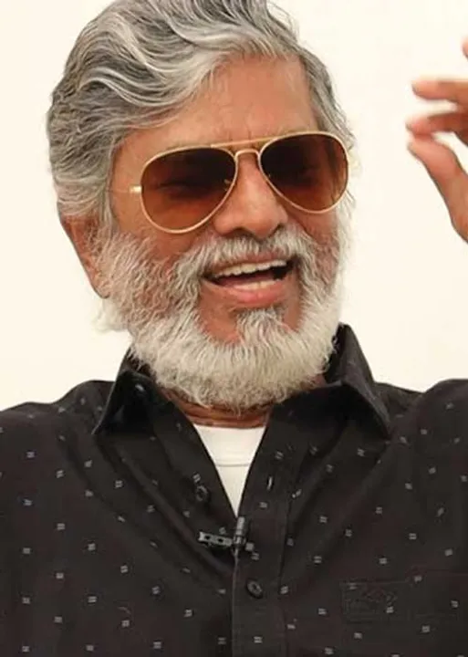  விபரீத சாமியார் ஜக்கி! விஜய்யை அரசியலுக்கு இழுத்து வருவேன்! -எஸ்.ஏ.சந்திரசேகர் அதிரடி பேட்டி!