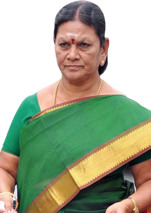  சத்துணவு வேலை மோசடி! வசமாக சிக்கும் முன்னாள் பெண் அமைச்சர்!