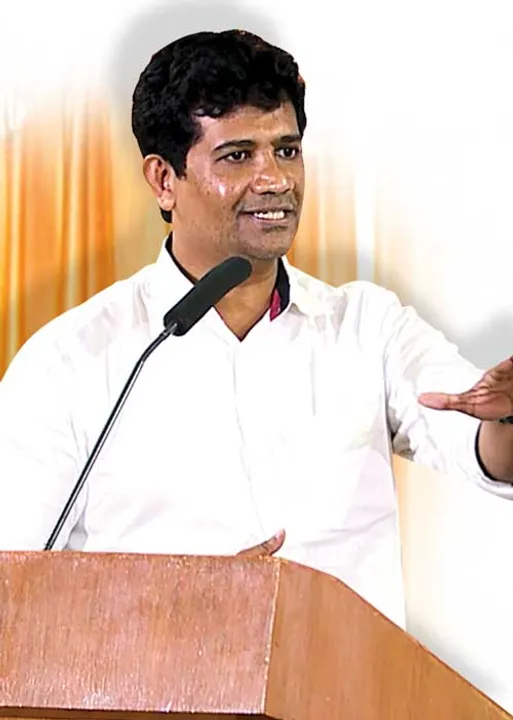  வாழ்க்கையை விழுங்கும் செல்போன்! மீண்டு வர என்ன வழி? -விழிப்புணர்வு ஊட்டிய டாக்டர் எழிலன் எம்.எல்.ஏ!