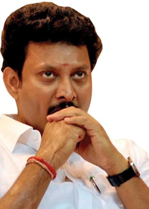  அலைக்கழிக்கும் அதிகாரிகள்! அல்லாடும் ஆசிரியர்கள்! -பள்ளிக் கல்வித்துறை அவலம்!