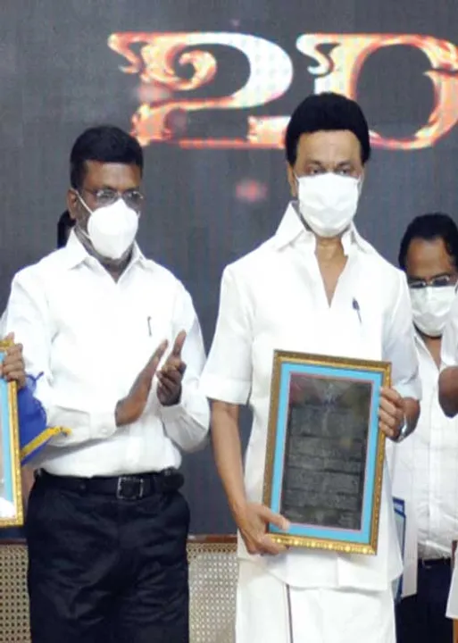  பா.ஜ.க.வுக்கு சவாலான கொள்கை உறவு! -வி.சி.க. விருது விழா!