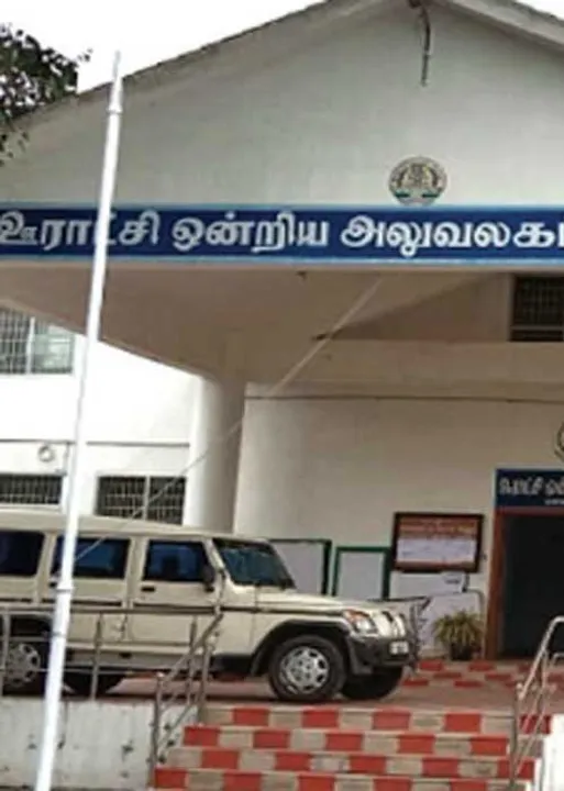  கடத்தல்... கார் சேசிங்... சேலத்தில் கழகங்கள் மோதல் !