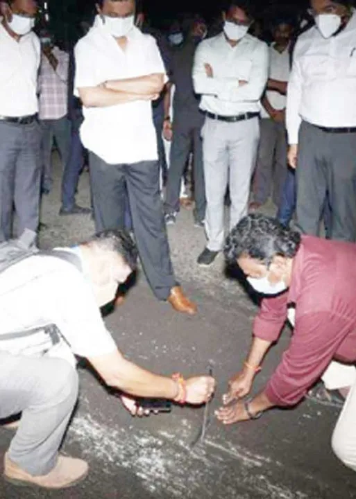  தரமற்ற சாலைகள் பாலங்கள்! -தலைமைப் பொறியாளருக்கு ரூ.1 கோடி பெர்சன்டேஜ்!