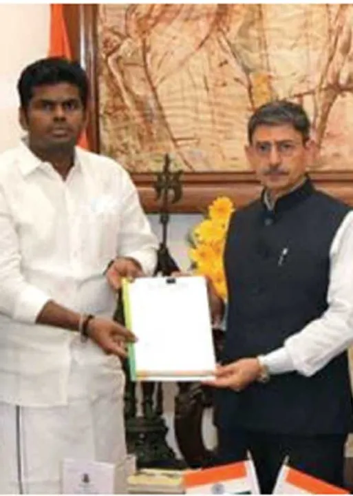  அமித்ஷா உத்தரவில் ஆளுநர் ரவியின் ஆபரேஷன் டி..என்! -தி.மு.கவுக்கு எதிராக ரெடியாகும் ஃபைல்கள்!