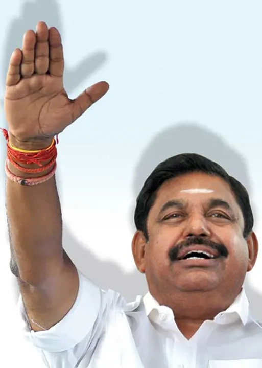  ராங்கால் சட்டமன்ற கோதாவுக்கு ரெடியாகும் அ.தி.மு.க!  சசி Vs எடப்பாடி! தொடரும் யுத்தம்!