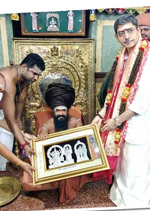  கவர்னரை அதிரவைத்த கருப்புக்கொடி