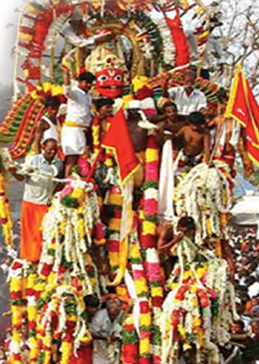  களைகட்டிய கூவாகம் திருவிழா! லட்சக்கணக்கில் குவிந்த திருநங்கையர்!