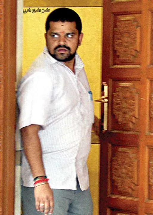  பூங்குன்றன் சொன்ன கொடநாடு ரகசியம்! எடப்பாடியிடமிருந்து கைநழுவும் அ.தி.மு.க.!