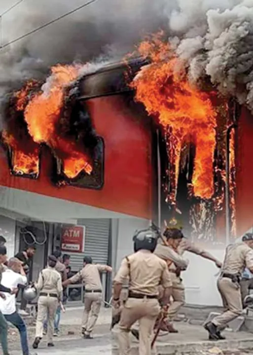  பரவிய தீ பற்றவைத்த அக்னிபத்!
