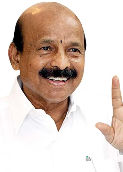  எடப்பாடிக்கு குழி பறிக்கும் 4 தலைகள்! -போட்டுத் தாக்கிய பொன்னையன்!