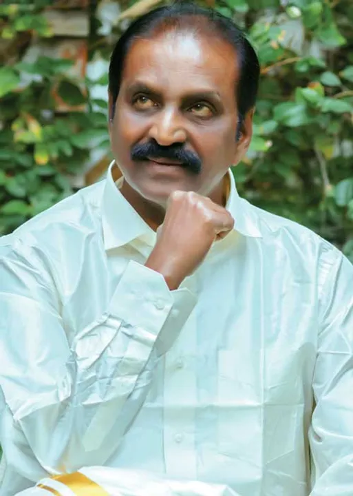  பறப்பது சலிக்குமா பறவைக்கு! நீந்துவது சலிக்குமா மீனுக்கு! -இலக்கியப் பொன்விழாக் காணும் கவிப்பேரரசு வைரமுத்துவின் சிறப்பு நேர்காணல்!