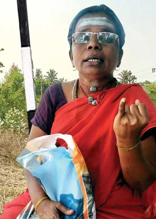  யாரால் யாருக்கு டார்ச்சர்? -சிக்கலான கிராமப் பெண் உதவியாளர் விவகாரம்!