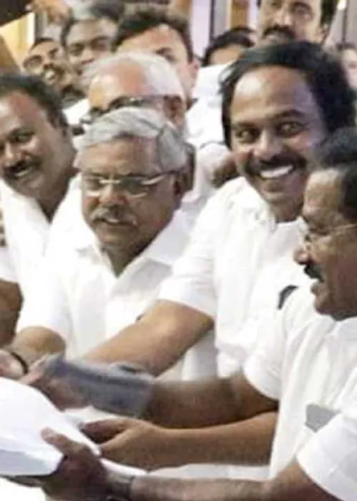  தி.மு.க. மா.செ. தேர்தல்! -குமரியில் சுழன்றடிக்கும் சுனாமி!