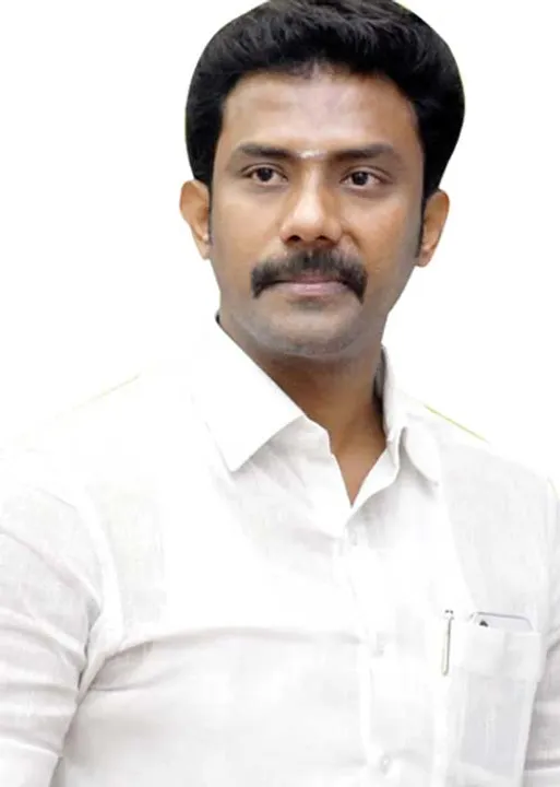  சிறுத்தை விவகாரத்தில் ஓ.பி.எஸ். மகன்! நடந்தது என்ன?