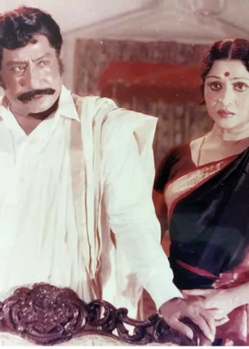 நினைவோ ஒரு பறவை! -மனோபாலா  (76) 