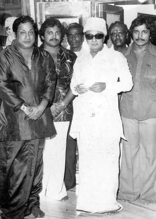  நினைவோ ஒரு பறவை! -மனோபாலா  (77)