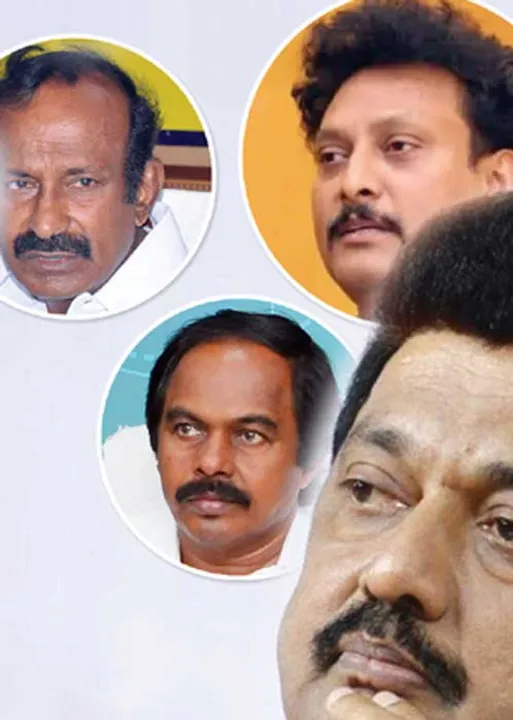  ராங்கால் முதல்வரிடம் முறையிட்ட அந்த மூன்று அமைச்சர்கள்! குஷிமூடில் குஜராத் சென்ற ஓ.பி.எஸ்!