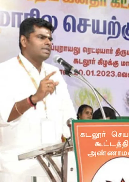  பிளைட் கதவு திறந்து இருந்துச்சா...'… ஆண்டவனுக்குத்தான் வெளிச்சம்! -நக்கீரன் கோபால்