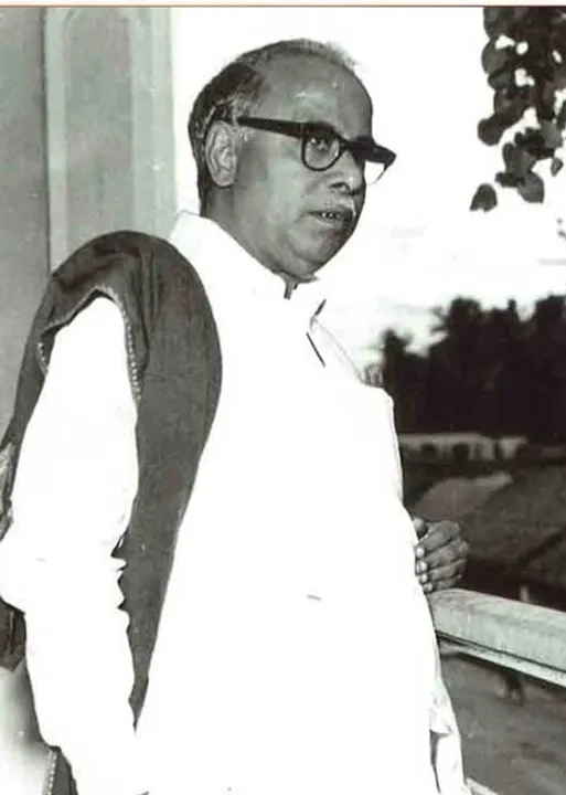  கருப்பு + சிவப்பு = புரட்சி! -ரைட்டர், டைரக்டர் லியாகத் அலிகான் (2)