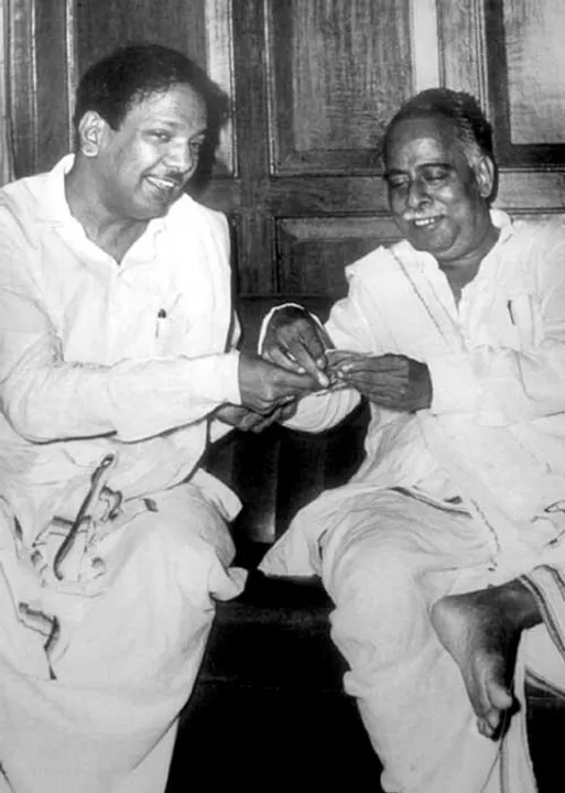  கருப்பு + சிவப்பு = புரட்சி! -ரைட்டர், டைரக்டர்  லியாகத் அலிகான் (3)