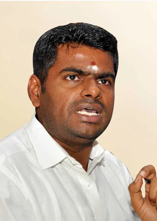  ராங்கால் கைது பயத்தில் விஜயபாஸ்கர்? -லஞ்ச வழக்கில் சிக்கல் குவாரி வசூல்! -அண்ணாமலைக்கு எதிராய் புதிய பூதம்! இடைத்தேர்தல் வெற்றியைக் கொண்டாடாத காங்கிரஸ்! -உச்ச கட்டத்தில் உள் அரசியல்!